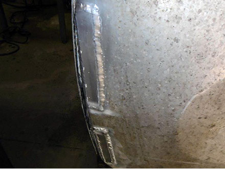 Alugeschweißte Undichtigkeiten an einem Lkw Tank