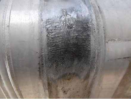 Lkw-Tank Korrosion unter dem Spannband