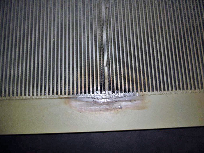 Abgedichteter Riss im Biogas Ladeluftkühler