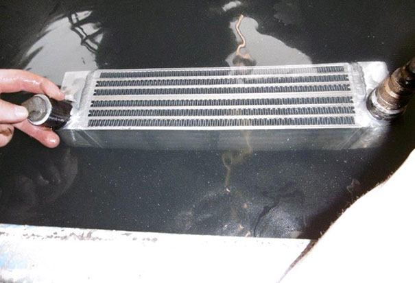 Ölkühler Dichtigkeitsprüfung bestanden