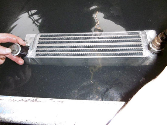 Ölkühler Dichtigkeitsprüfung bestanden