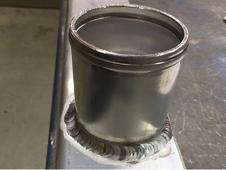 Sammelkasten angeschweißter Anschlussstutzen